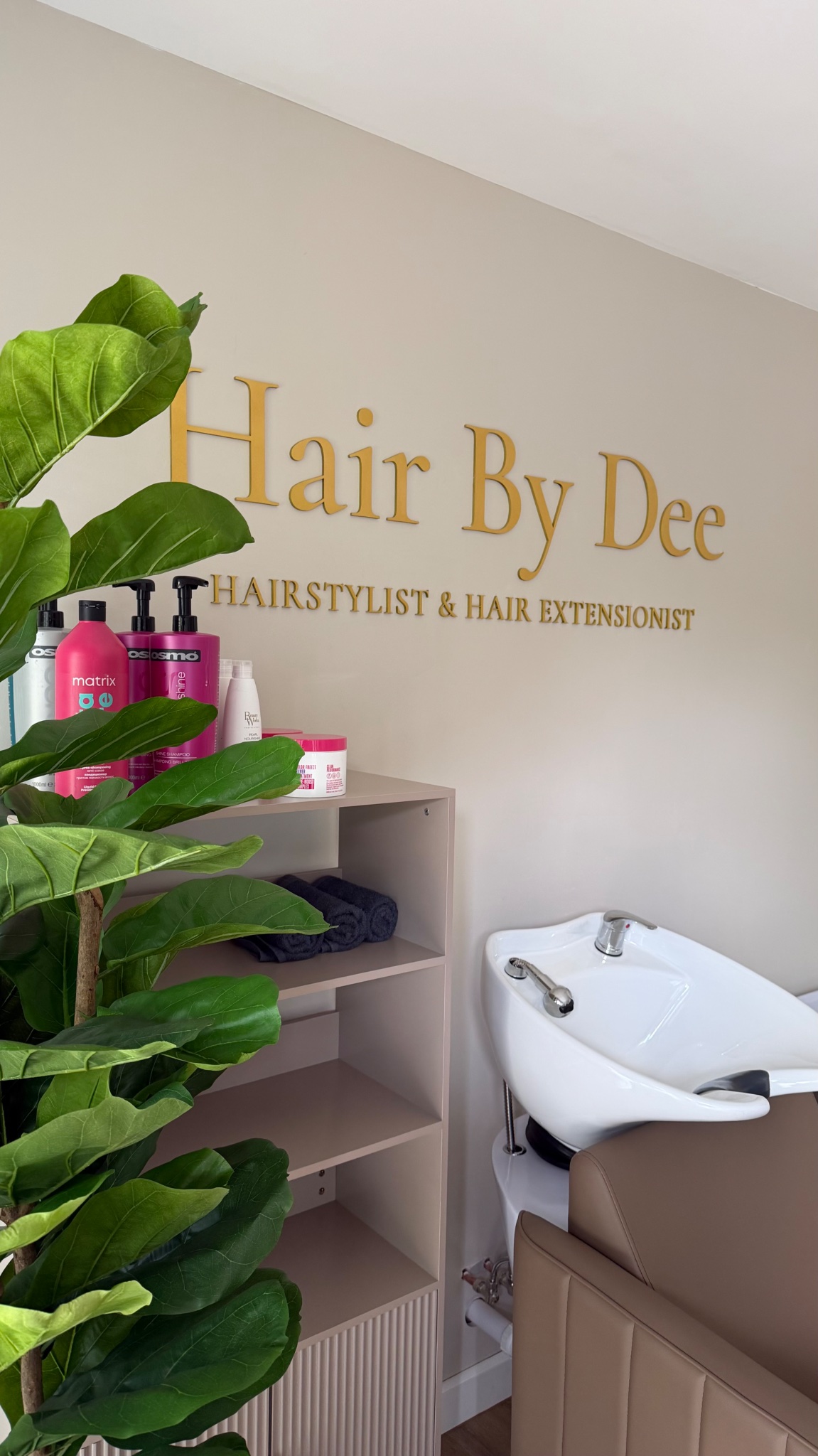 Hair By Dee — Salon